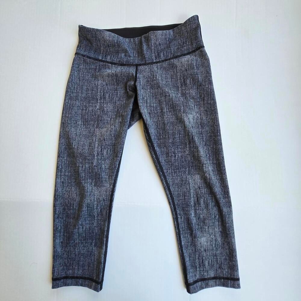 Lululemon Women's Gray Textured Activewear Leggings